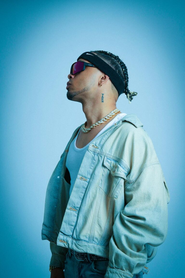 Ronnie Flex: het verhaal achter zijn succes en vermogen Ronnie Flex: het verhaal achter zijn succes en vermogen