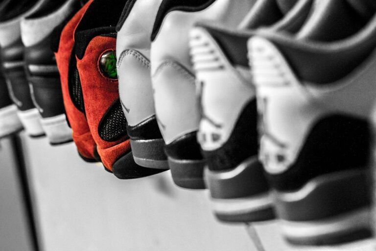Schoenen opruimen: zo houd je het overzichtelijk en ruimtebesparend